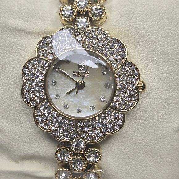 New Montres Prestige x Invicta Women's Crystal Watch 28 mm Quartz Gold - Picture 4 of 10